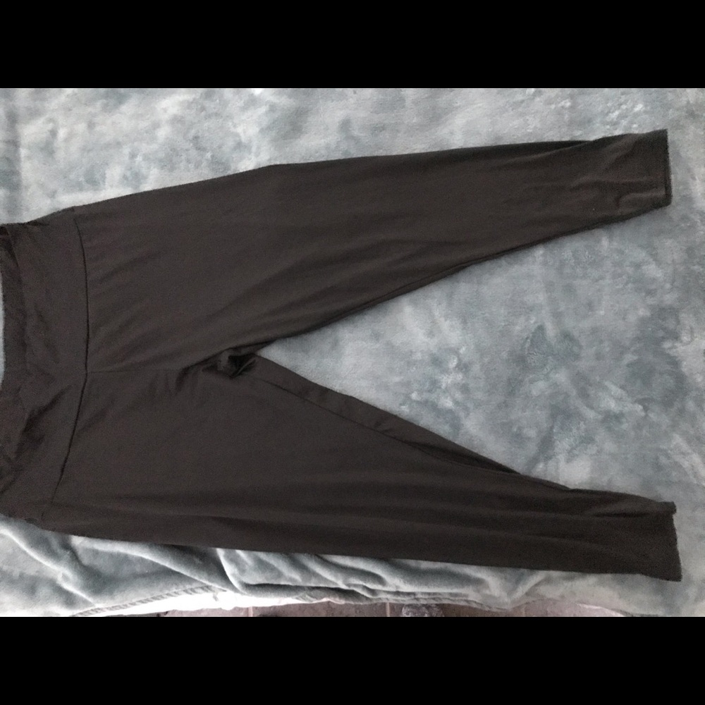 Black leggings.